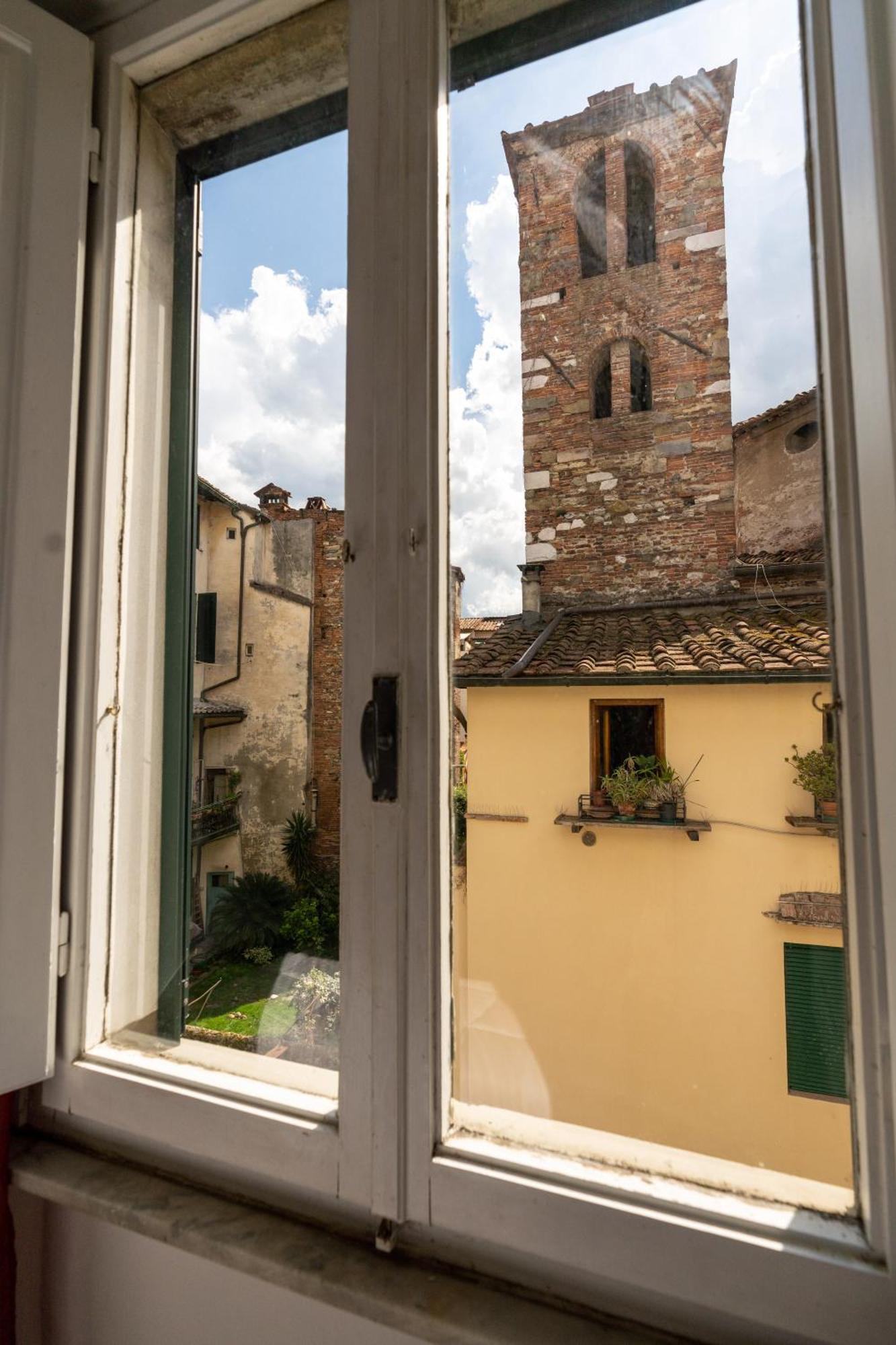 Ferienwohnung Historic Apt In The Center Of Lucca With Balcony Exterior foto